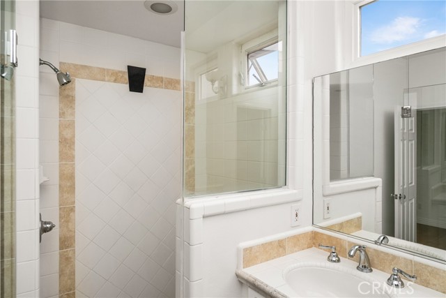 Detail Gallery Image 38 of 47 For 602 Larkspur Ave a,  Corona Del Mar,  CA 92625 - 3 Beds | 2/1 Baths