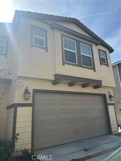 Detail Gallery Image 2 of 22 For 2066 E Journal Privado, Ontario,  CA 91764 - 4 Beds | 2/1 Baths