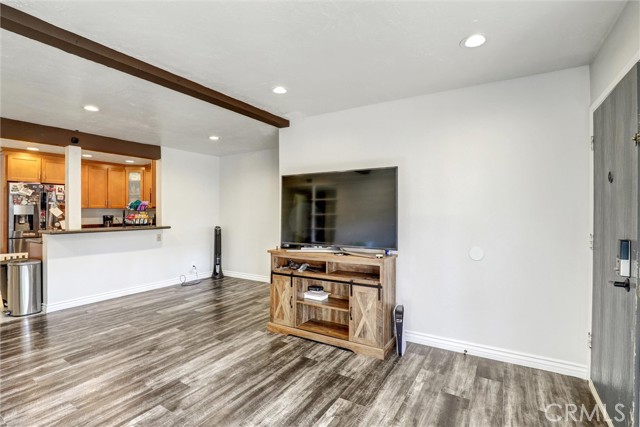 Detail Gallery Image 6 of 50 For 3723 Country Club Drive #9,  Long Beach,  CA 90807 - 3 Beds | 2 Baths