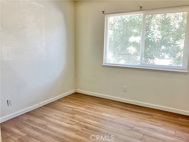 Detail Gallery Image 14 of 22 For 1071 Clark St, Riverside,  CA 92501 - 3 Beds | 2/1 Baths
