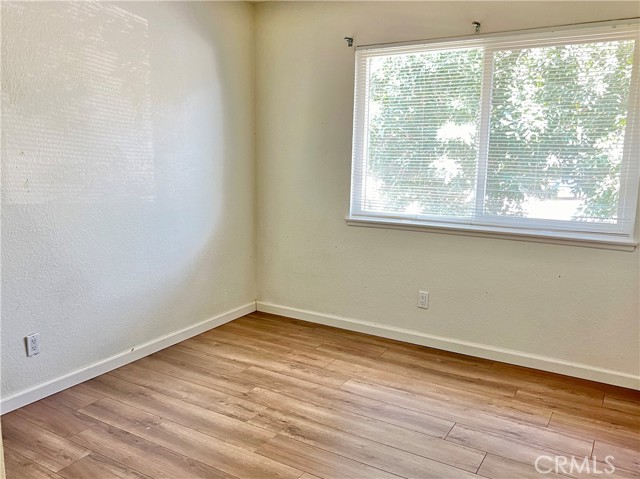 Detail Gallery Image 14 of 22 For 1071 Clark St, Riverside,  CA 92501 - 3 Beds | 2/1 Baths