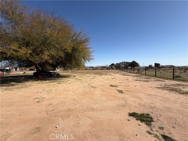 Detail Gallery Image 9 of 19 For 36633 Hidden River, Hinkley,  CA 92347 - 4 Beds | 2 Baths