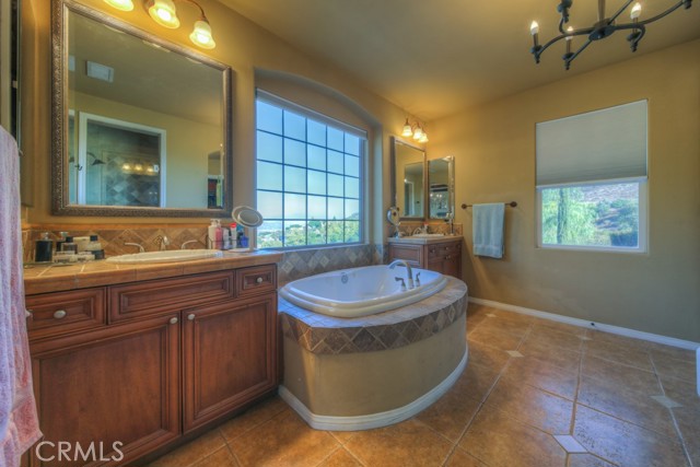 Detail Gallery Image 42 of 73 For 37775 via Baya, Murrieta,  CA 92562 - 5 Beds | 4 Baths