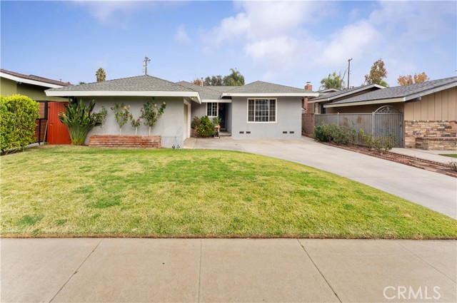 Detail Gallery Image 2 of 32 For 1030 N Starcrest Dr, Covina,  CA 91722 - 4 Beds | 2 Baths