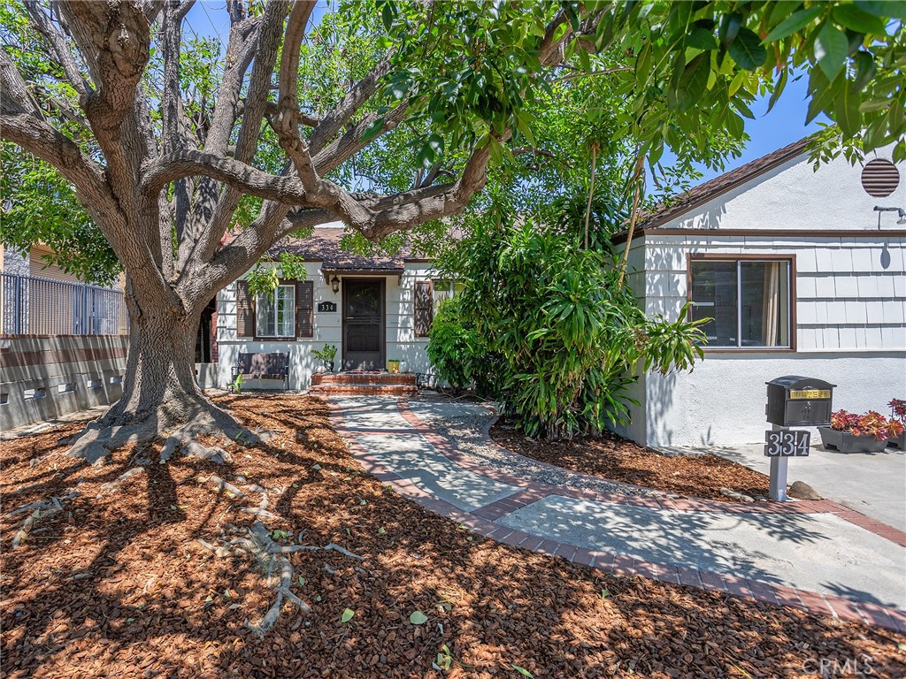 334 N Lomita Street