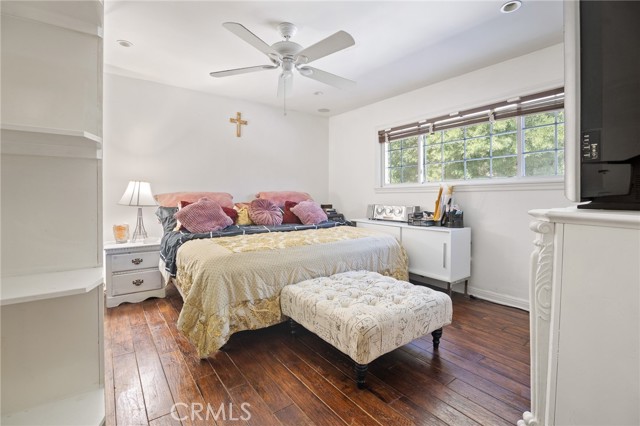 23900 Darbun Drive, Newhall CA: https://media.crmls.org/medias/865debe8-5c99-4edc-be66-6deaeef16eee.jpg