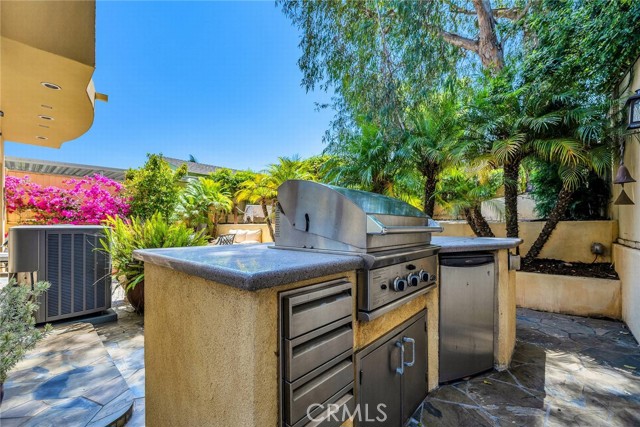 1036 Avenue C, Redondo Beach, California 90277, 5 Bedrooms Bedrooms, ,4 BathroomsBathrooms,Residential,For Sale,Avenue C,SB26075417