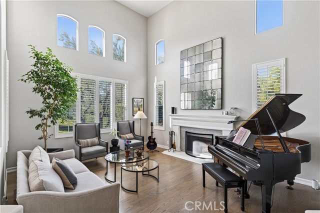 24255 Hillhurst photo 6