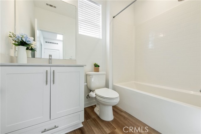 Detail Gallery Image 12 of 27 For 2236 Synergy, Irvine,  CA 92614 - 4 Beds | 3/1 Baths