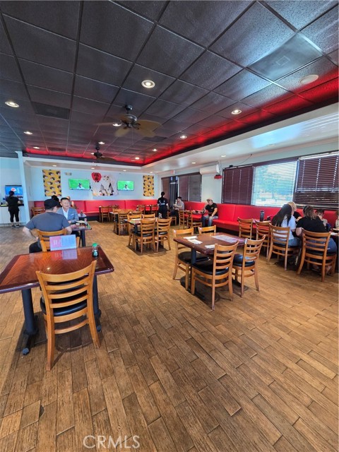 1380 W 6th Street, Corona CA: https://media.crmls.org/medias/865fcdb4-e811-497a-b2f9-7377b2b7c160.jpg