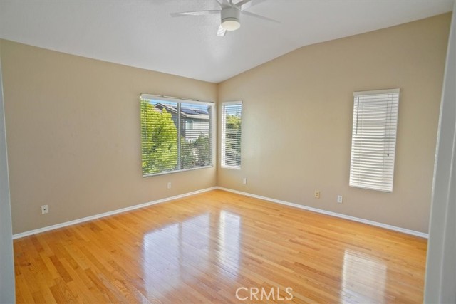 Detail Gallery Image 14 of 21 For 28048 Memory Ln, Valencia,  CA 91354 - 3 Beds | 3 Baths