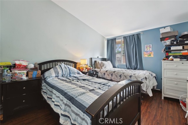 Detail Gallery Image 9 of 19 For 17531 Romar St, Northridge,  CA 91325 - 4 Beds | 2 Baths