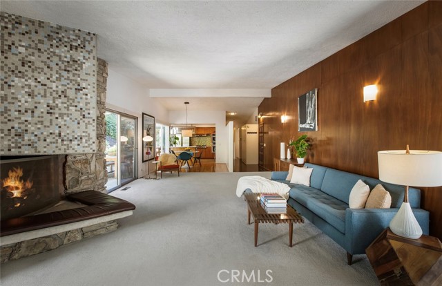 Detail Gallery Image 16 of 54 For 2820 E Chevy Chase Dr, Glendale,  CA 91206 - 2 Beds | 2 Baths