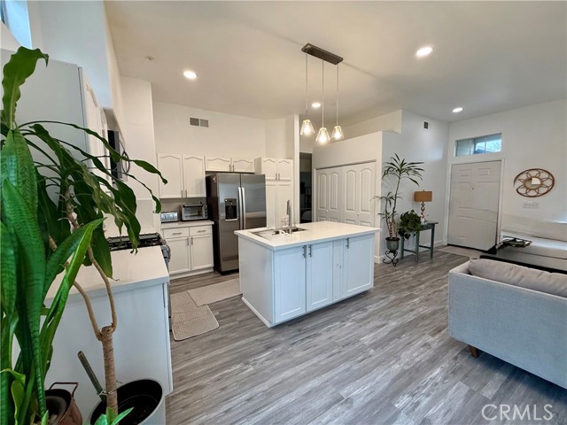 Detail Gallery Image 5 of 21 For 5586 Grand Prix Ct, Fontana,  CA 92336 - 3 Beds | 2 Baths