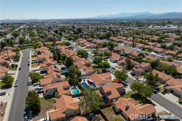 1605 Kings Road, Palmdale CA: https://media.crmls.org/medias/86631554-b8de-4aab-ae84-3c94b6e68cf3.jpg