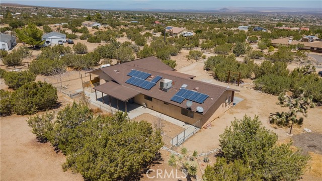 1181 Barkley Ranch Road, Pinon Hills CA: https://media.crmls.org/medias/866386d8-1e88-47ff-b4a5-1645f49508b9.jpg