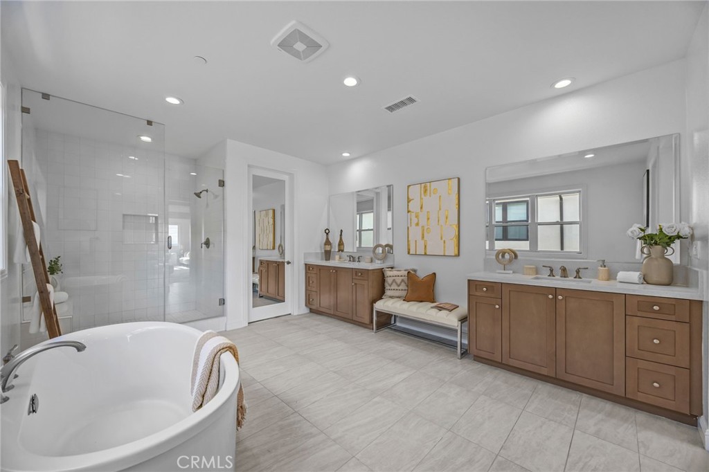 MLS #OC25254359 image #30