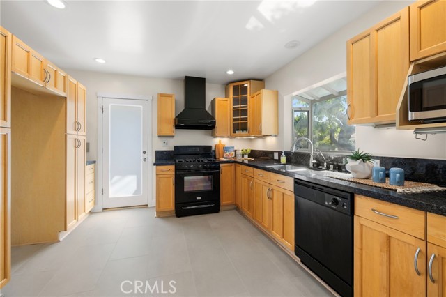 Detail Gallery Image 9 of 30 For 2147 W 236th St, Torrance,  CA 90501 - 3 Beds | 2 Baths