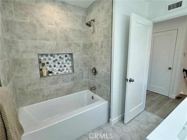 Detail Gallery Image 14 of 16 For 11811 Purslane Cir, Fountain Valley,  CA 92708 - 3 Beds | 2 Baths