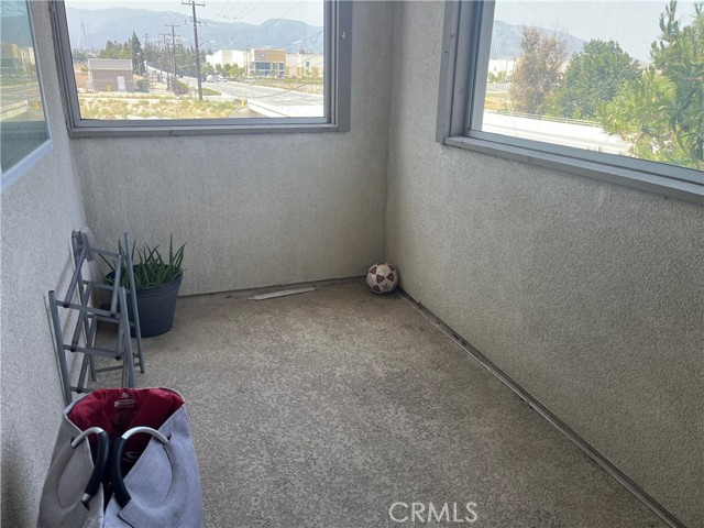 1038 Savi Drive, Corona CA: https://media.crmls.org/medias/86650209-704a-404c-b403-038dd9d5001d.jpg