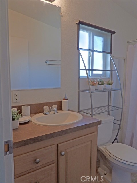 Detail Gallery Image 18 of 51 For 4 Oxford Way, Northridge,  CA 91324 - 2 Beds | 2 Baths