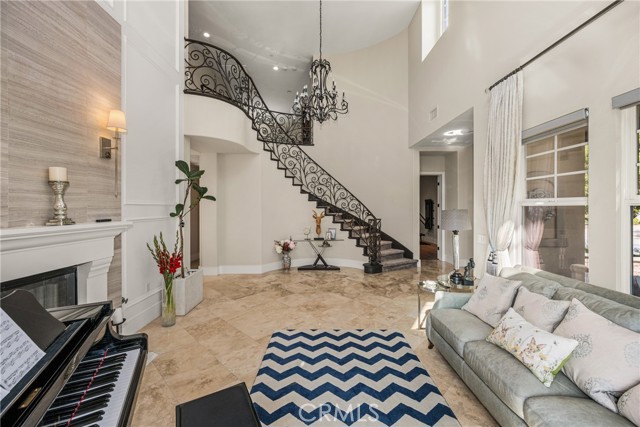 Detail Gallery Image 8 of 75 For 19240 Steeplechase Way, Yorba Linda,  CA 92886 - 4 Beds | 5/1 Baths