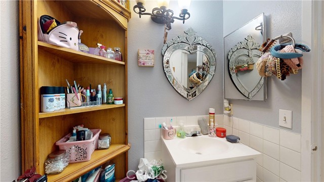 Detail Gallery Image 27 of 29 For 550 Orange Ave #216,  Long Beach,  CA 90802 - 2 Beds | 2 Baths