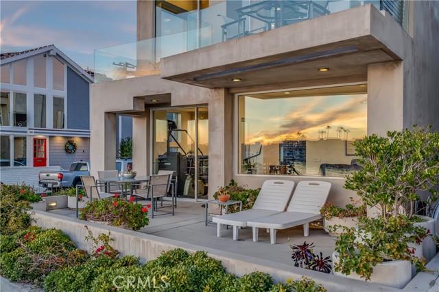 Detail Gallery Image 33 of 50 For 512 S Bay Front, Newport Beach,  CA 92662 - 3 Beds | 2/1 Baths