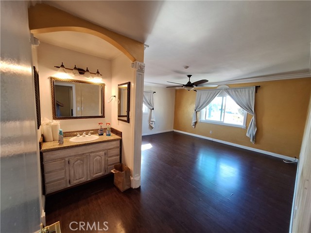 Detail Gallery Image 30 of 49 For 2305 Rockefeller Ln a,  Redondo Beach,  CA 90278 - 3 Beds | 3 Baths