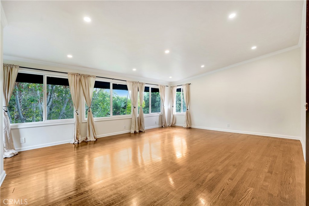 MLS #OC25224176 image #26