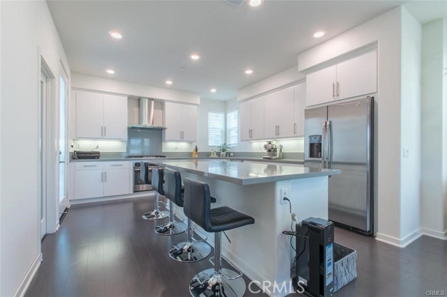 Detail Gallery Image 13 of 49 For 140 Paramount, Irvine,  CA 92618 - 3 Beds | 3/1 Baths