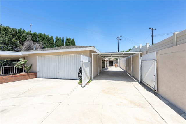 5347 E Bergh Drive, Anaheim Hills CA: https://media.crmls.org/medias/866800f7-7961-40f8-b685-8ea4574ea578.jpg