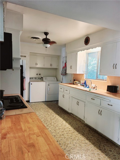 3806 Wenatchee Avenue, Bakersfield CA: https://media.crmls.org/medias/8668301b-c89a-49d0-b641-353792733e83.jpg