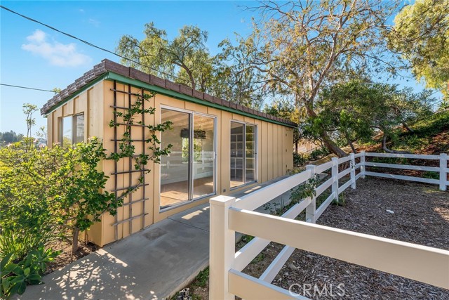 24971 KIT CARSON Road, Hidden Hills CA: https://media.crmls.org/medias/86683adf-efb6-42d5-bf8c-adc1df14e618.jpg