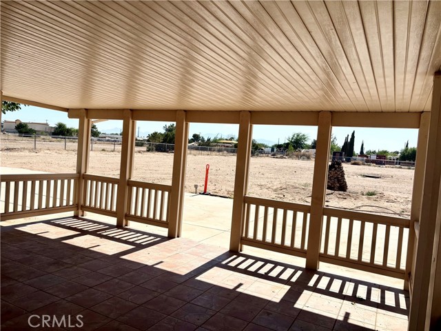 9856 Hawthorne Avenue, Hesperia CA: https://media.crmls.org/medias/8668e63a-3f30-4abd-91a0-e2dd44ef856b.jpg