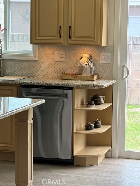 6372 Harvard Circle, Huntington Beach CA: https://media.crmls.org/medias/8669721d-8caa-4fcb-9bf7-4f8cbbc5b77f.jpg