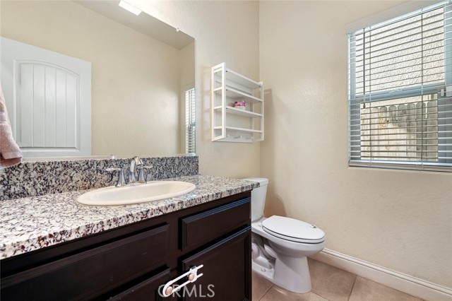 Detail Gallery Image 24 of 27 For 6883 E Robinson, Fresno,  CA 93727 - 4 Beds | 3 Baths
