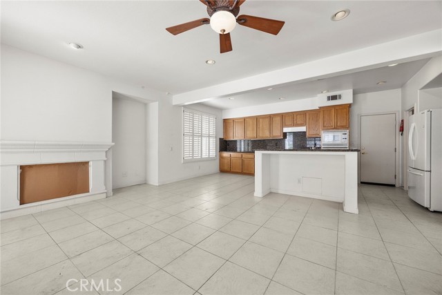 1 Country Walk Drive, Aliso Viejo CA: https://media.crmls.org/medias/866aa7fa-a853-4156-bc05-63c8fb7f5f34.jpg