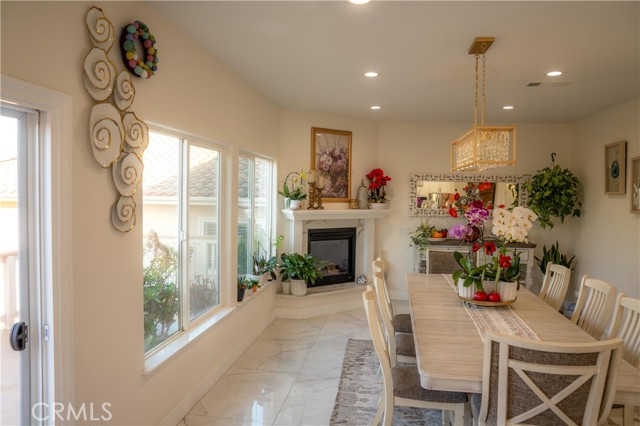 Detail Gallery Image 5 of 19 For 14464 Dove Canyon, Riverside,  CA 92503 - 4 Beds | 2/1 Baths