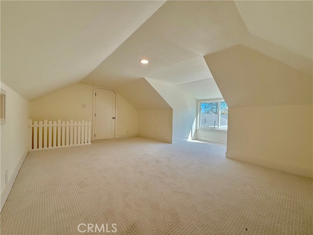 Detail Gallery Image 16 of 24 For 3800 Virginia Rd, Los Angeles,  CA 90008 - 3 Beds | 2/1 Baths