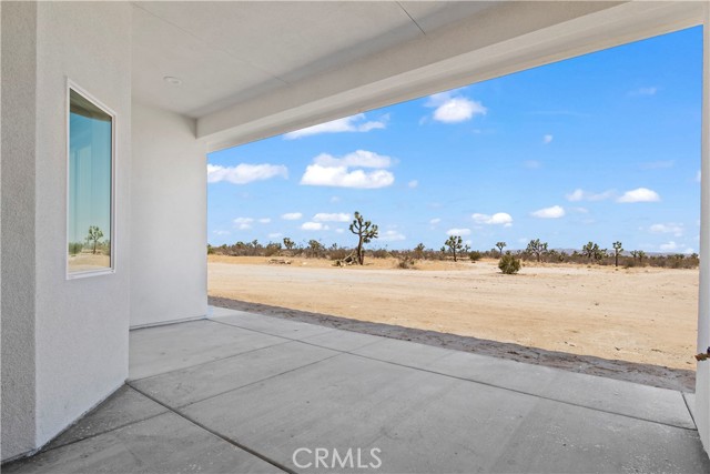 6374 Cayucos Drive, Phelan CA: https://media.crmls.org/medias/866aee82-0409-4ed8-b526-7ce72ef59d52.jpg