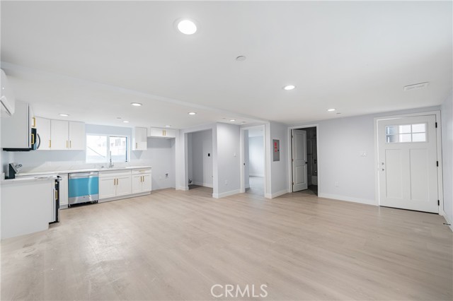 3301 Obama Boulevard, Los Angeles CA: https://media.crmls.org/medias/866afa2f-2867-41ae-87f2-8d67797a1f02.jpg