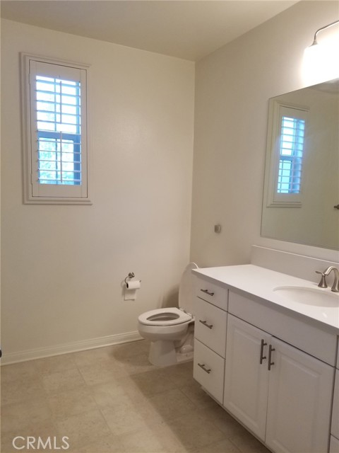 Detail Gallery Image 16 of 21 For 74 Rose Arch, Irvine,  CA 92620 - 2 Beds | 2 Baths