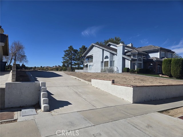 Detail Gallery Image 2 of 6 For 13261 Country Club, Victorville,  CA 92395 - – Beds | – Baths