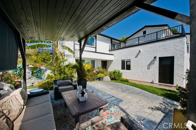 Detail Gallery Image 5 of 49 For 2057 Woodglen St, Simi Valley,  CA 93065 - 4 Beds | 2/1 Baths