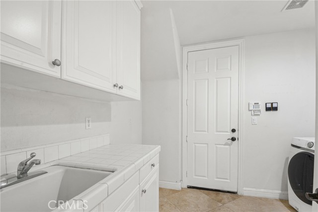 4925 Lone Acres Court, Rancho Cucamonga CA: https://media.crmls.org/medias/866e5450-d6bb-4dd6-8122-dce852a5f394.jpg