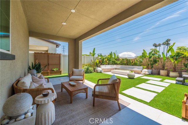 Detail Gallery Image 33 of 49 For 9672 Dawning Dr, Huntington Beach,  CA 92646 - 5 Beds | 4/1 Baths
