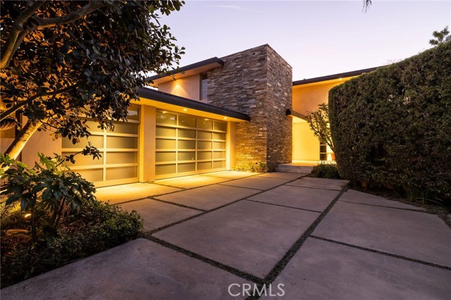 Detail Gallery Image 3 of 42 For 9 Jade, Corona Del Mar,  CA 92625 - 5 Beds | 4/1 Baths