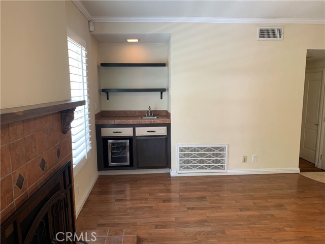 family room/wet bar