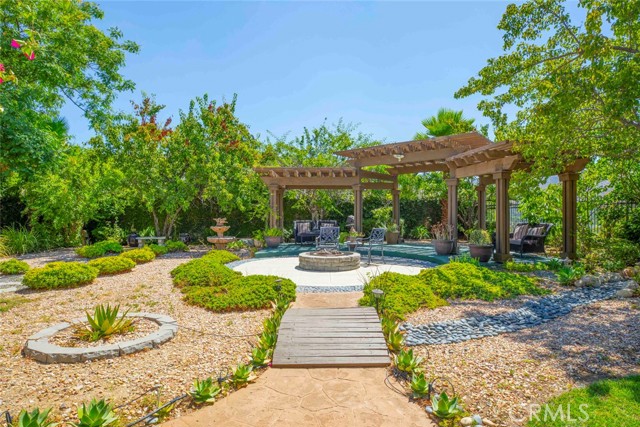 10266 Horsehaven Street, Sun Valley CA: https://media.crmls.org/medias/866f9326-da8a-4e9b-986e-bc7942221916.jpg